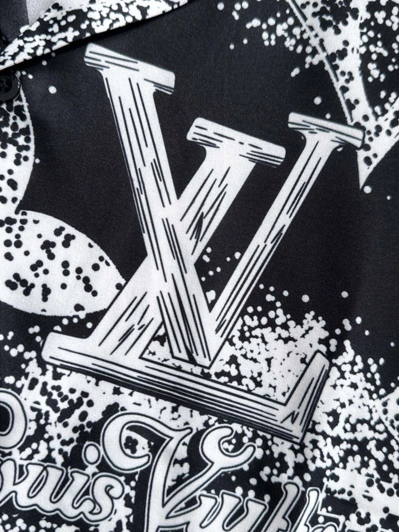 Modern Louis Vuitton Short Suits 138498