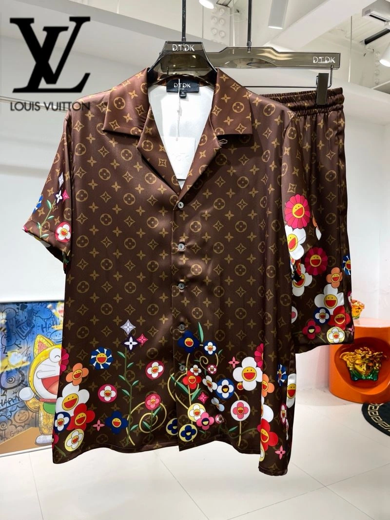 MultiPurpose Louis Vuitton Short Suits 131996