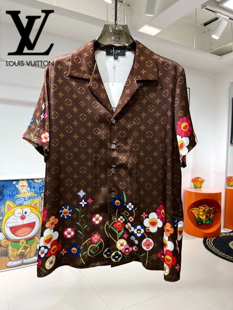MultiPurpose Louis Vuitton Short Suits 131996