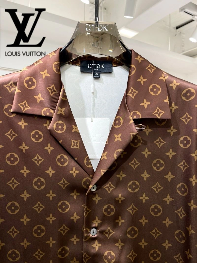 MultiPurpose Louis Vuitton Short Suits 131996