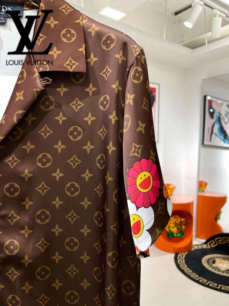 MultiPurpose Louis Vuitton Short Suits 131996