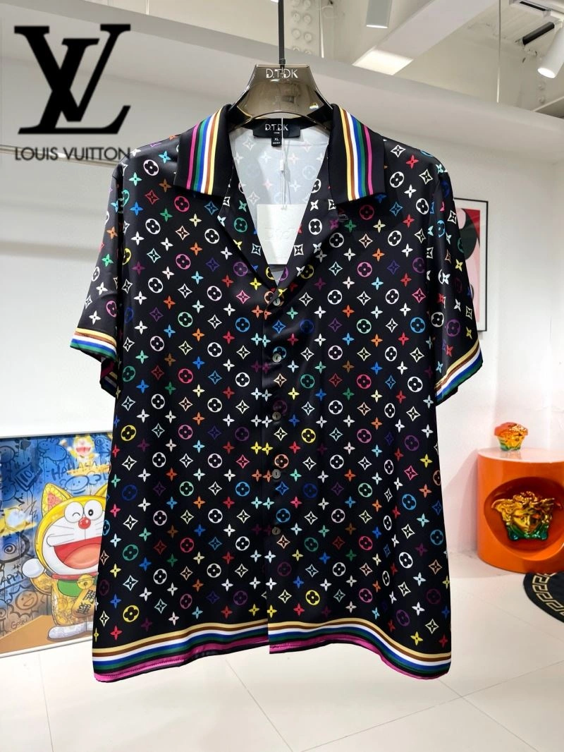 Functional Louis Vuitton Short Suits 131989