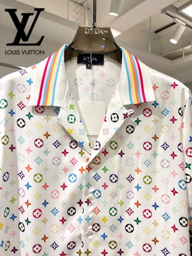 Refined Louis Vuitton Short Suits 131997