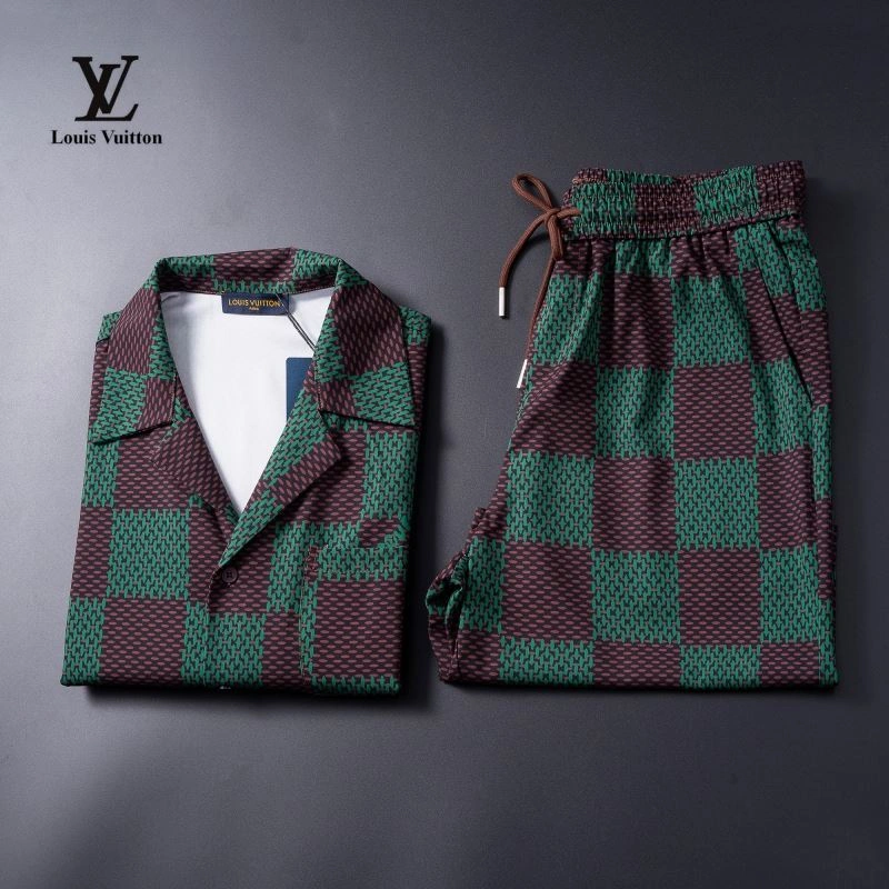 Youthful Louis Vuitton Short Suits 139137