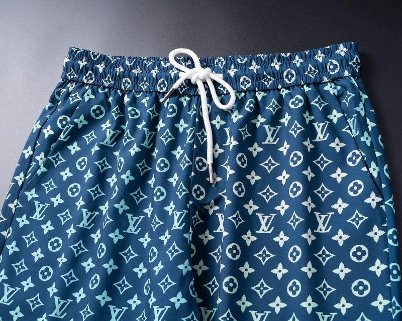 Compact Louis Vuitton Short Suits 139134