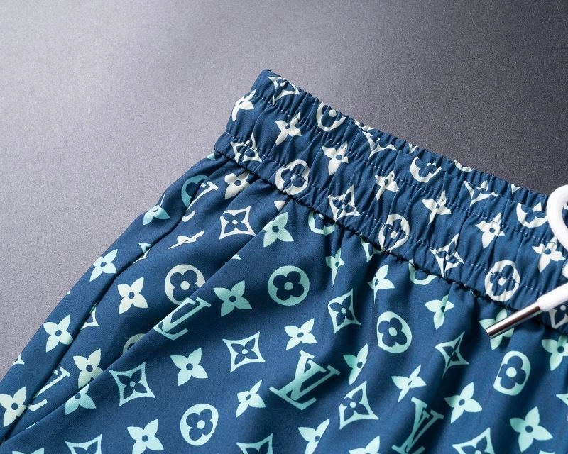 Compact Louis Vuitton Short Suits 139134