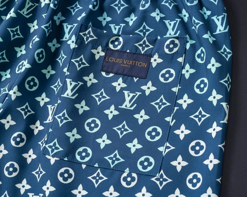 Compact Louis Vuitton Short Suits 139134