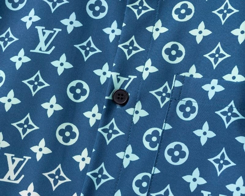 Compact Louis Vuitton Short Suits 139134
