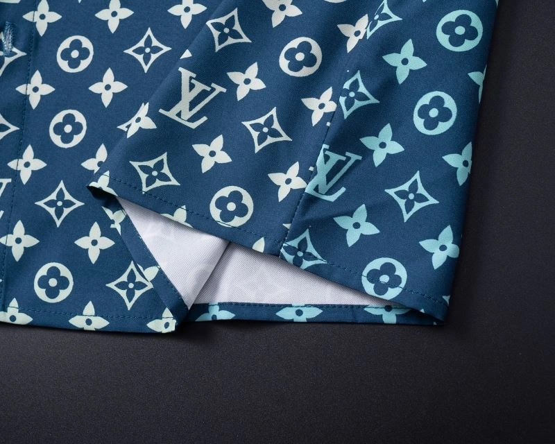 Compact Louis Vuitton Short Suits 139134