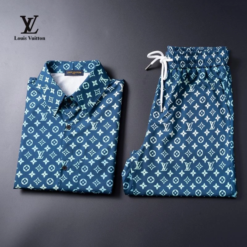 Compact Louis Vuitton Short Suits 139134