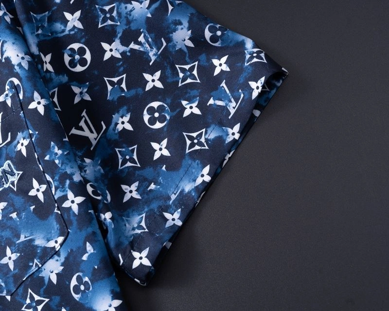 OnTrend Louis Vuitton Short Suits 139132