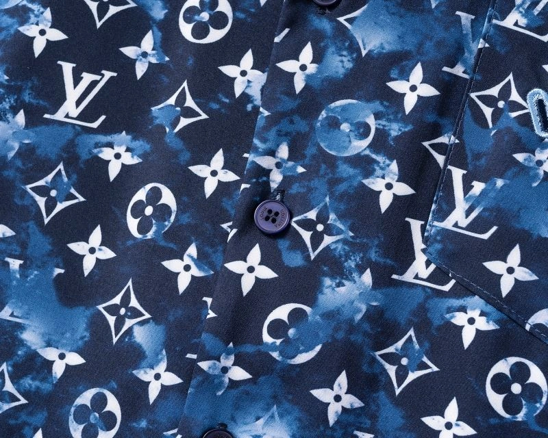 OnTrend Louis Vuitton Short Suits 139132