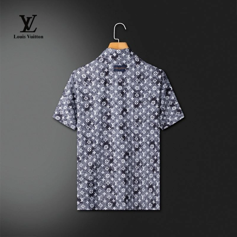 SmoothTexture Louis Vuitton Short Suits 139138