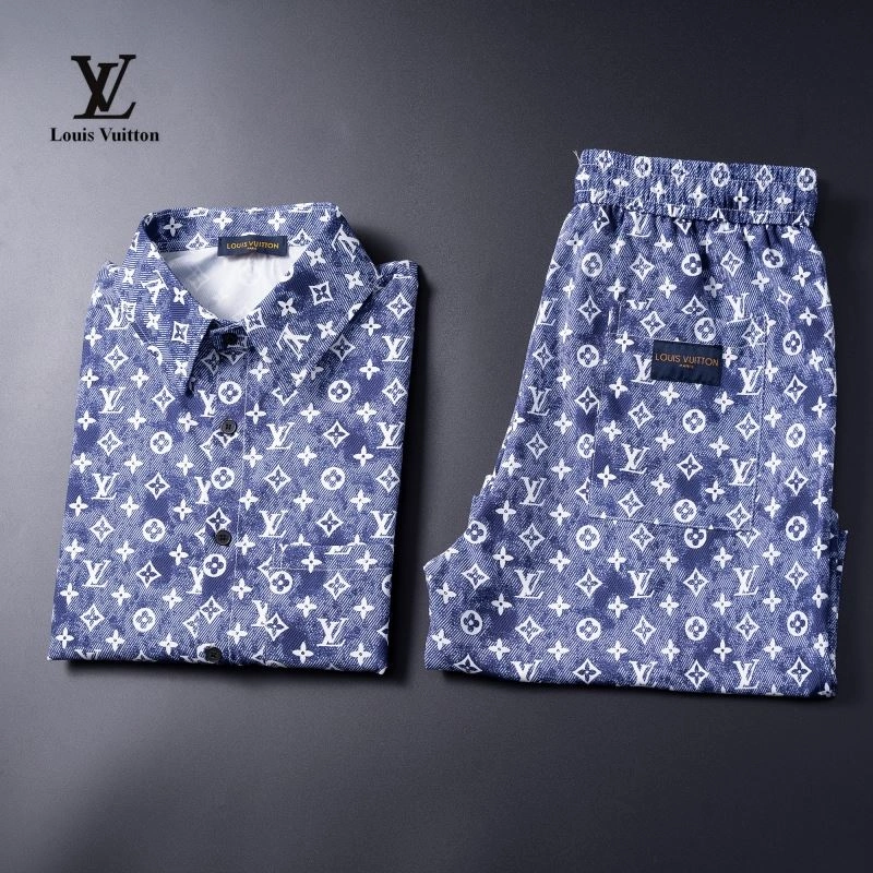 SmoothTexture Louis Vuitton Short Suits 139138