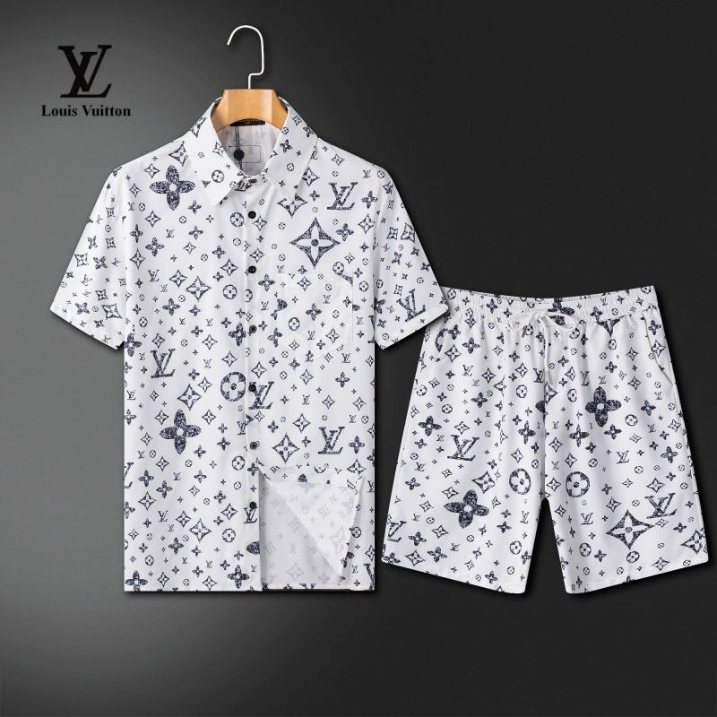 EyeCatching Louis Vuitton Short Suits 139135