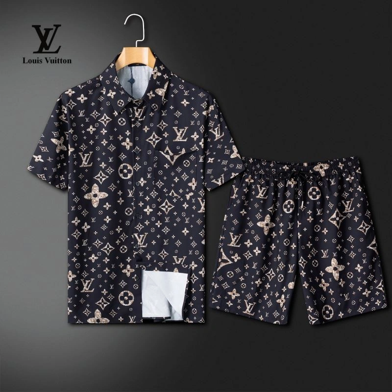 EyeCatching Louis Vuitton Short Suits 139135