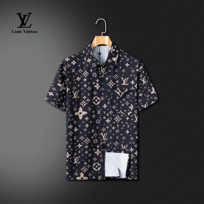 EyeCatching Louis Vuitton Short Suits 139135