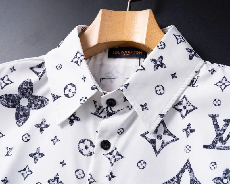 EyeCatching Louis Vuitton Short Suits 139135