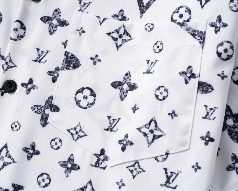 EyeCatching Louis Vuitton Short Suits 139135