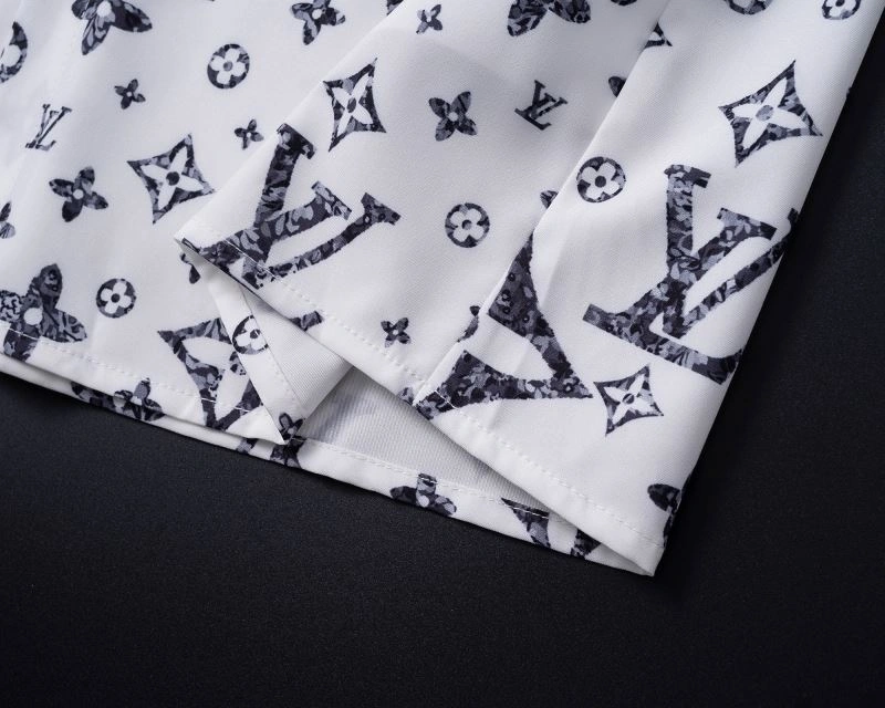 EyeCatching Louis Vuitton Short Suits 139135