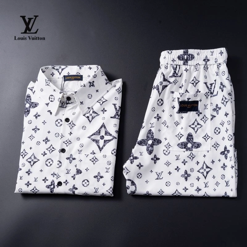 EyeCatching Louis Vuitton Short Suits 139135