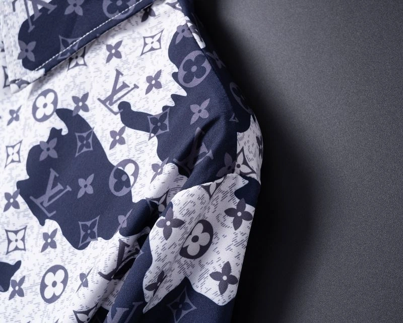 Louis Vuitton Short Suits Fashionable 139126