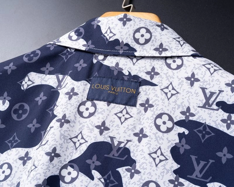 Louis Vuitton Short Suits Fashionable 139126