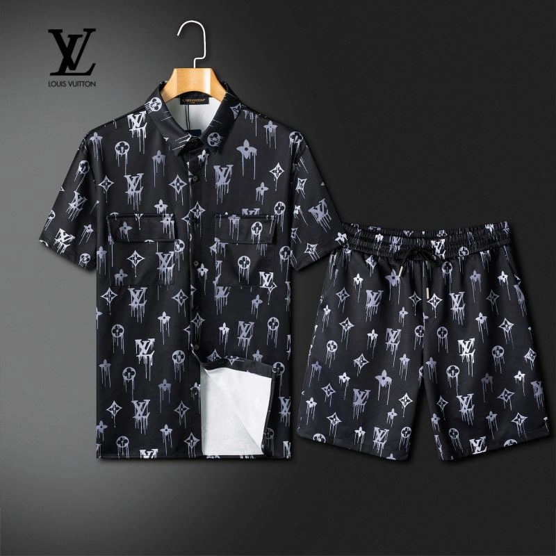 Louis Vuitton Short Suits Premium 131976