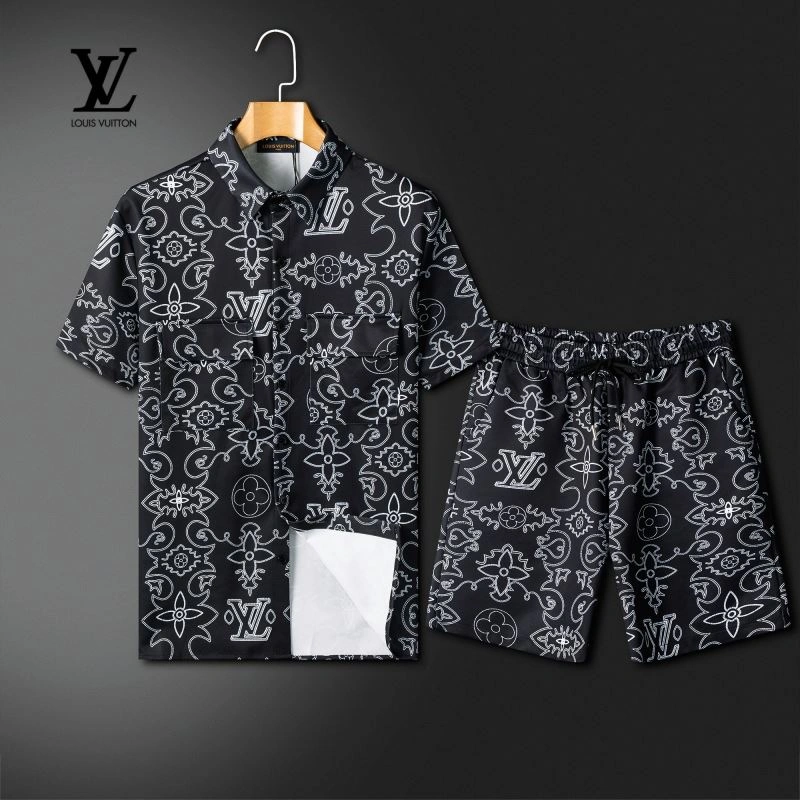 Louis Vuitton Short Suits Snug 131974