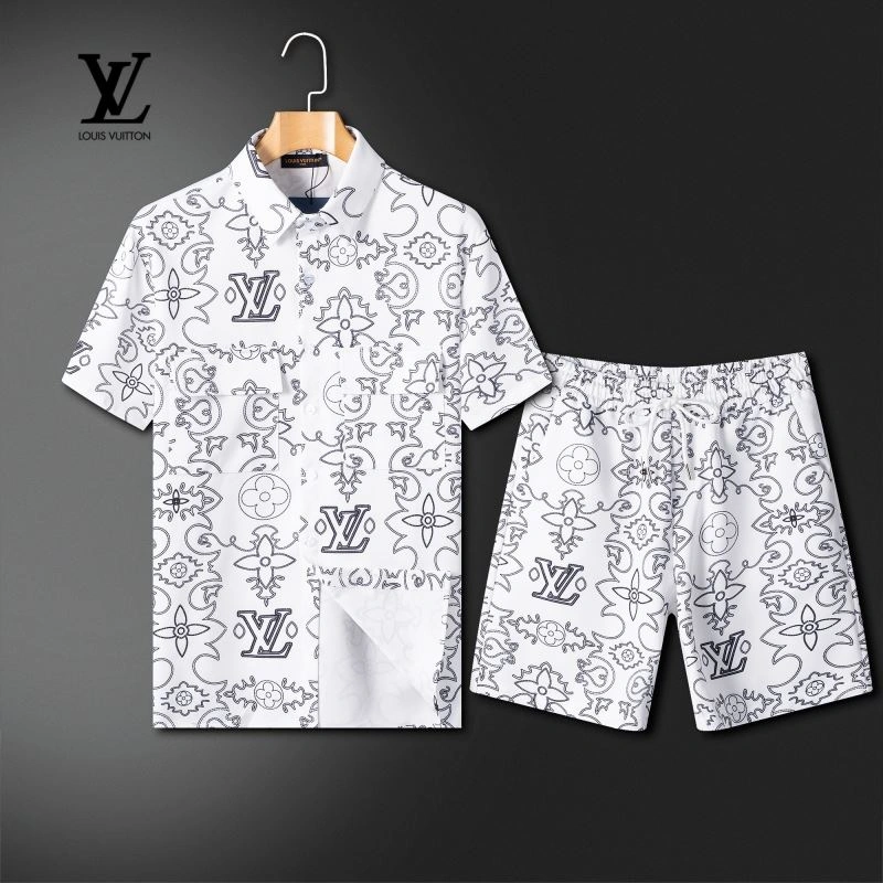Louis Vuitton Short Suits Snug 131974