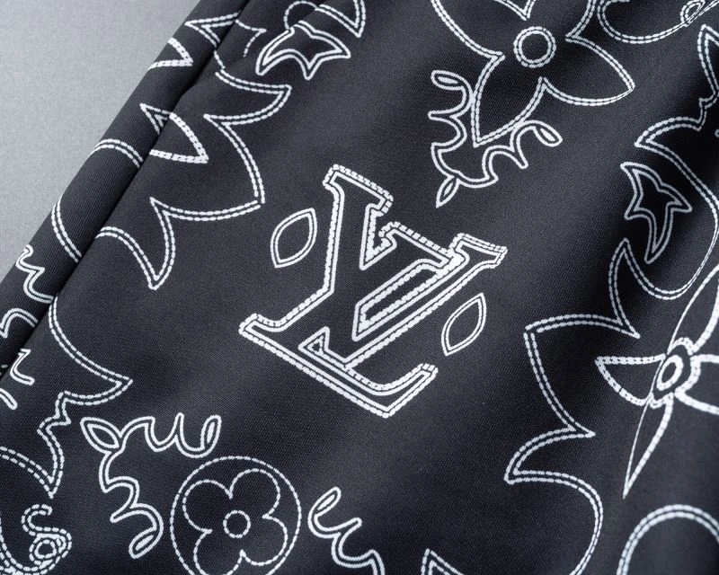 Louis Vuitton Short Suits Snug 131974