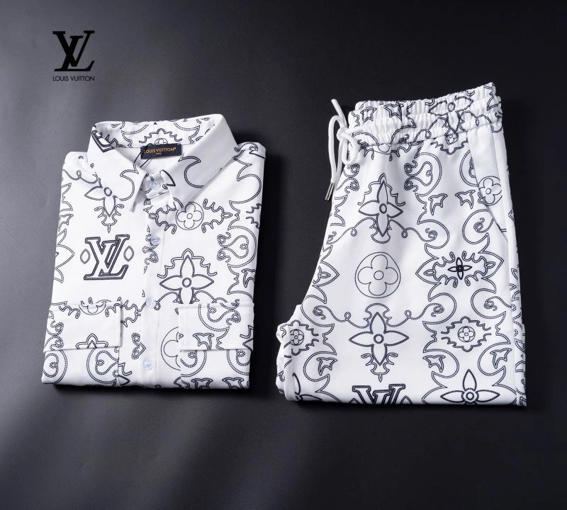 Louis Vuitton Short Suits Snug 131974