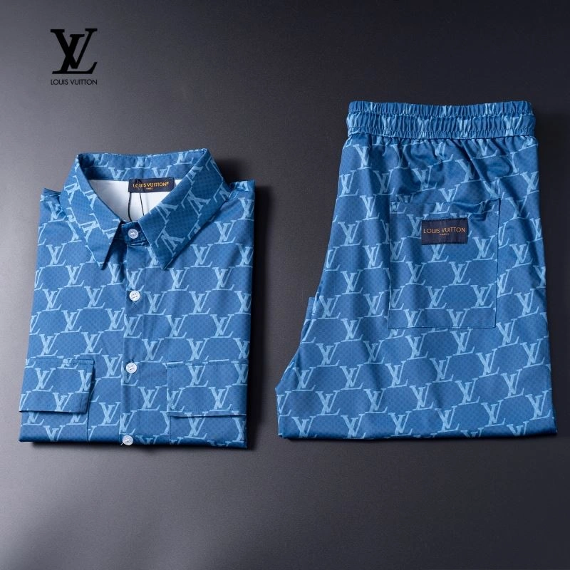 Louis Vuitton Short Suits Lightweight 131975