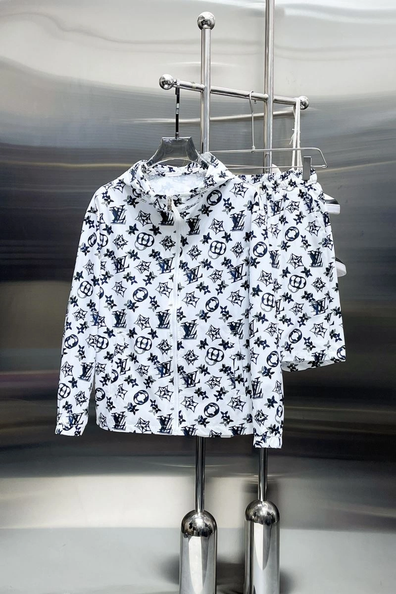 ZeroBulk Louis Vuitton Short Suits 137323