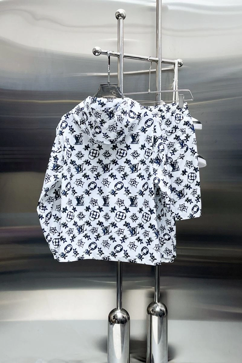 ZeroBulk Louis Vuitton Short Suits 137323
