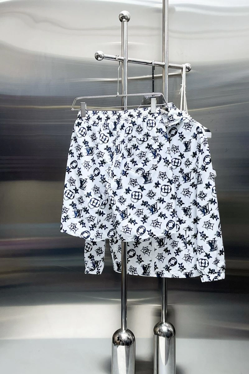 ZeroBulk Louis Vuitton Short Suits 137323