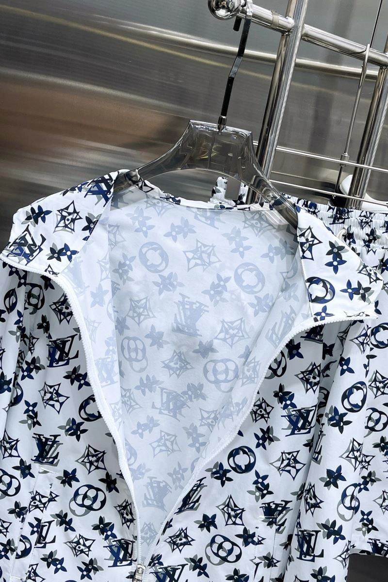 ZeroBulk Louis Vuitton Short Suits 137323