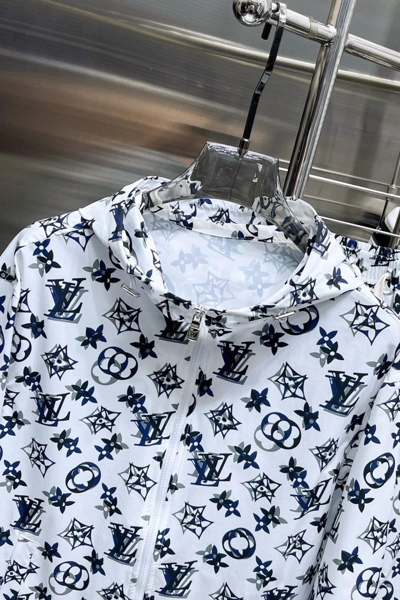 ZeroBulk Louis Vuitton Short Suits 137323