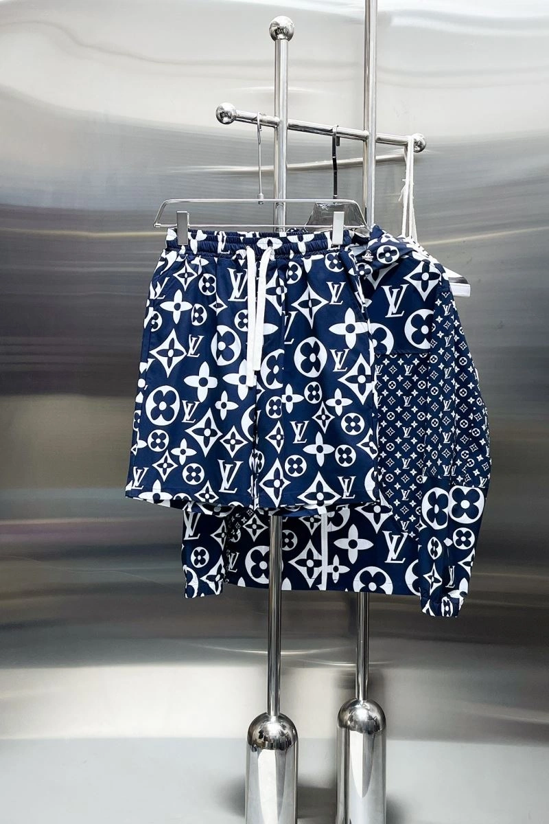 Louis Vuitton Short Suits Modern 137341