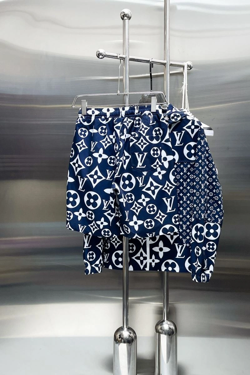 Louis Vuitton Short Suits Modern 137341