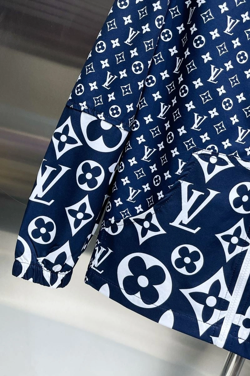 Louis Vuitton Short Suits Modern 137341