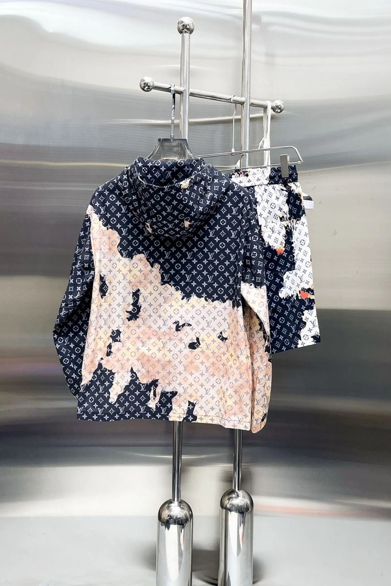 HighPerformance Louis Vuitton Short Suits 137322