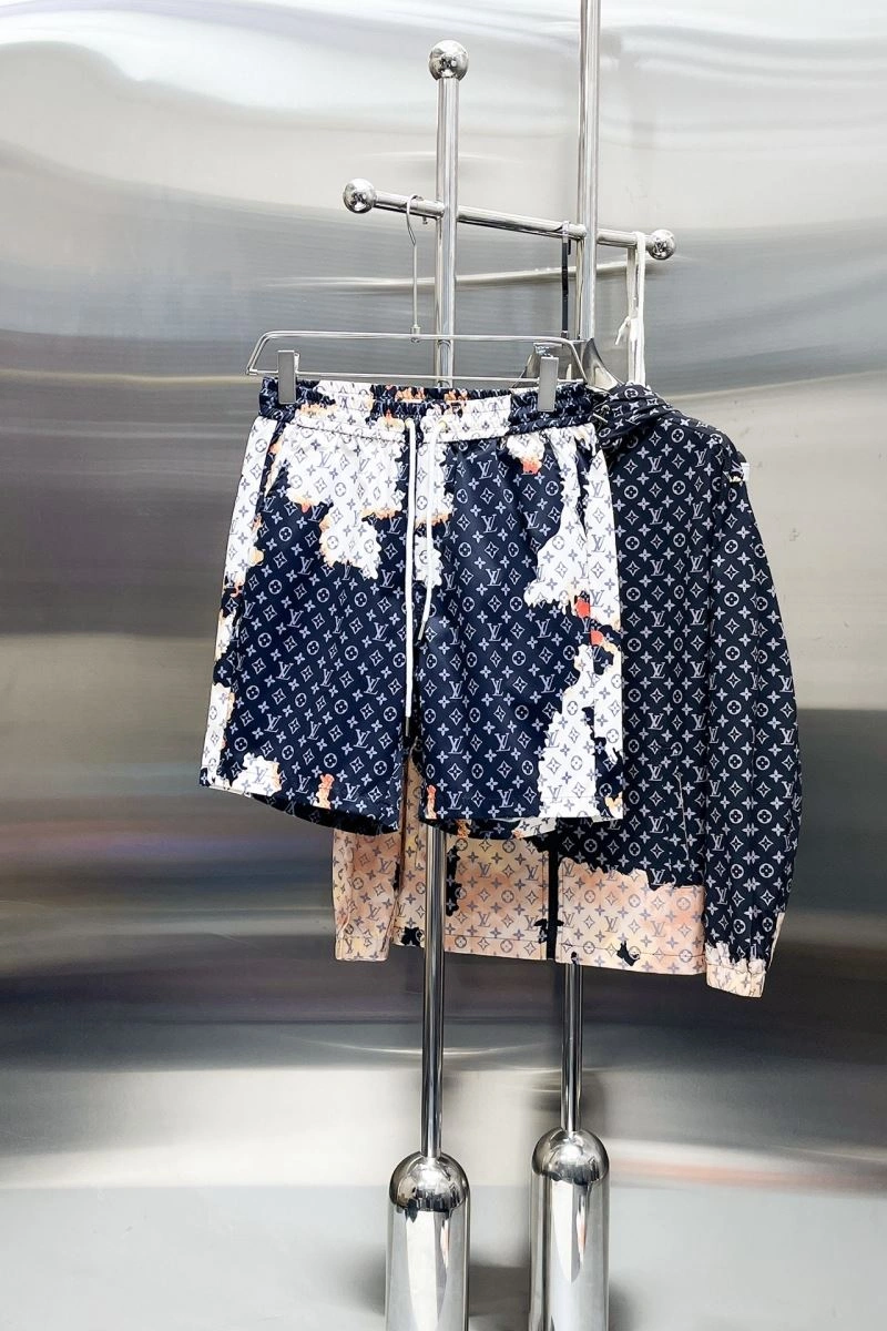 HighPerformance Louis Vuitton Short Suits 137322