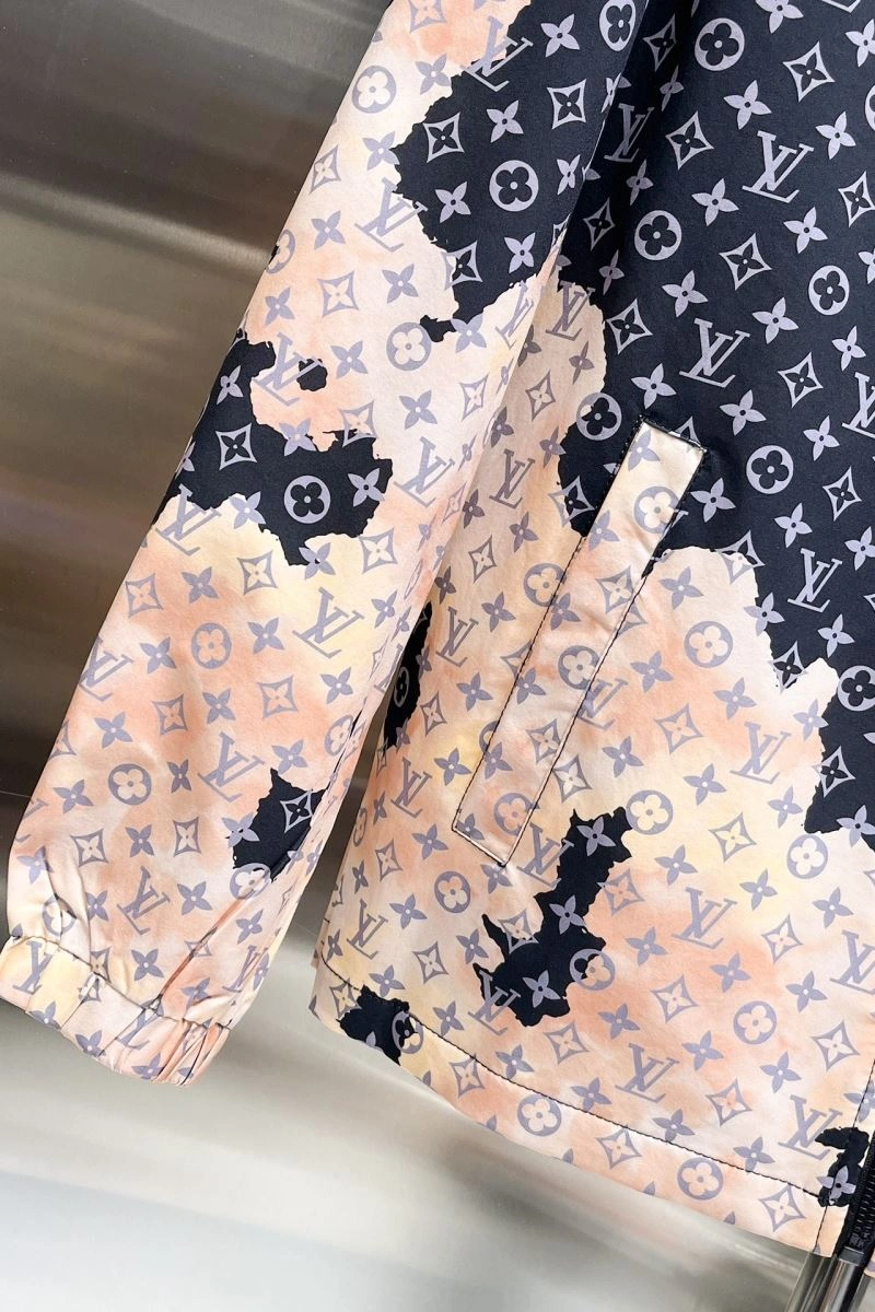 HighPerformance Louis Vuitton Short Suits 137322