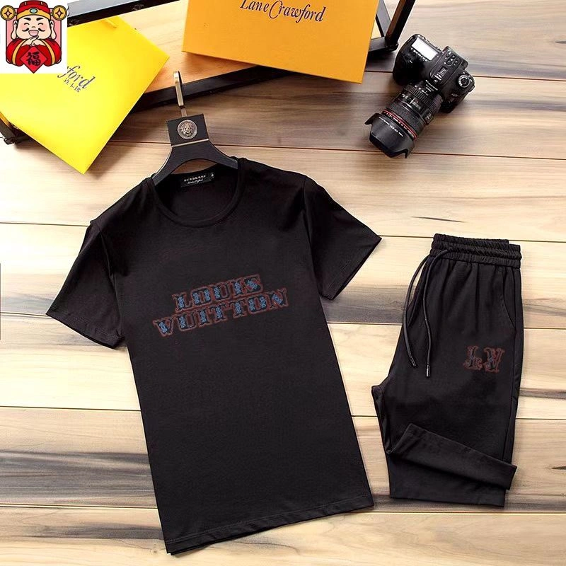 Louis Vuitton Short Suits Affordable 136357