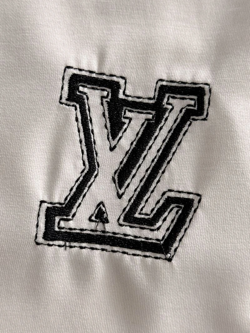 Unisex Louis Vuitton Short Suits 136353