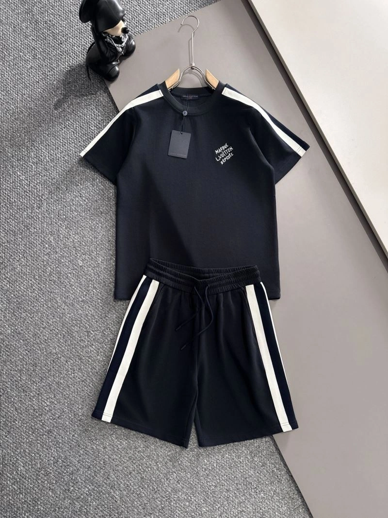 ModernLook Louis Vuitton Short Suits 136360