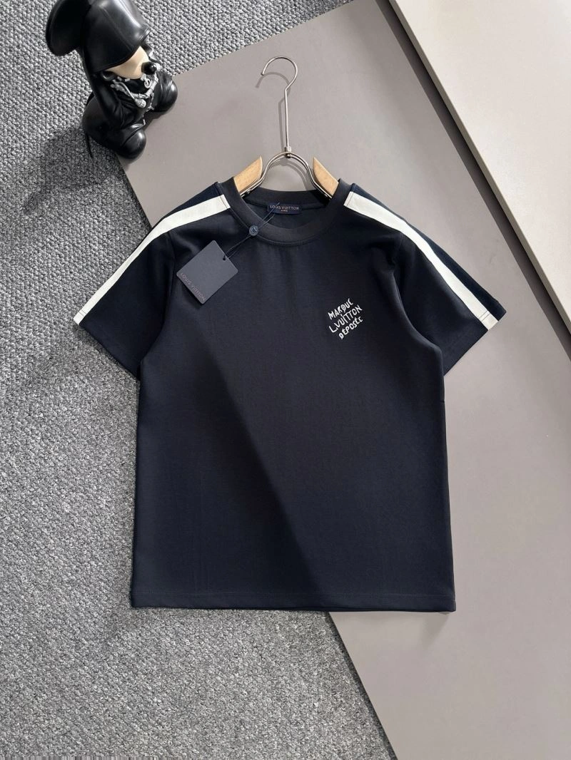 ModernLook Louis Vuitton Short Suits 136360
