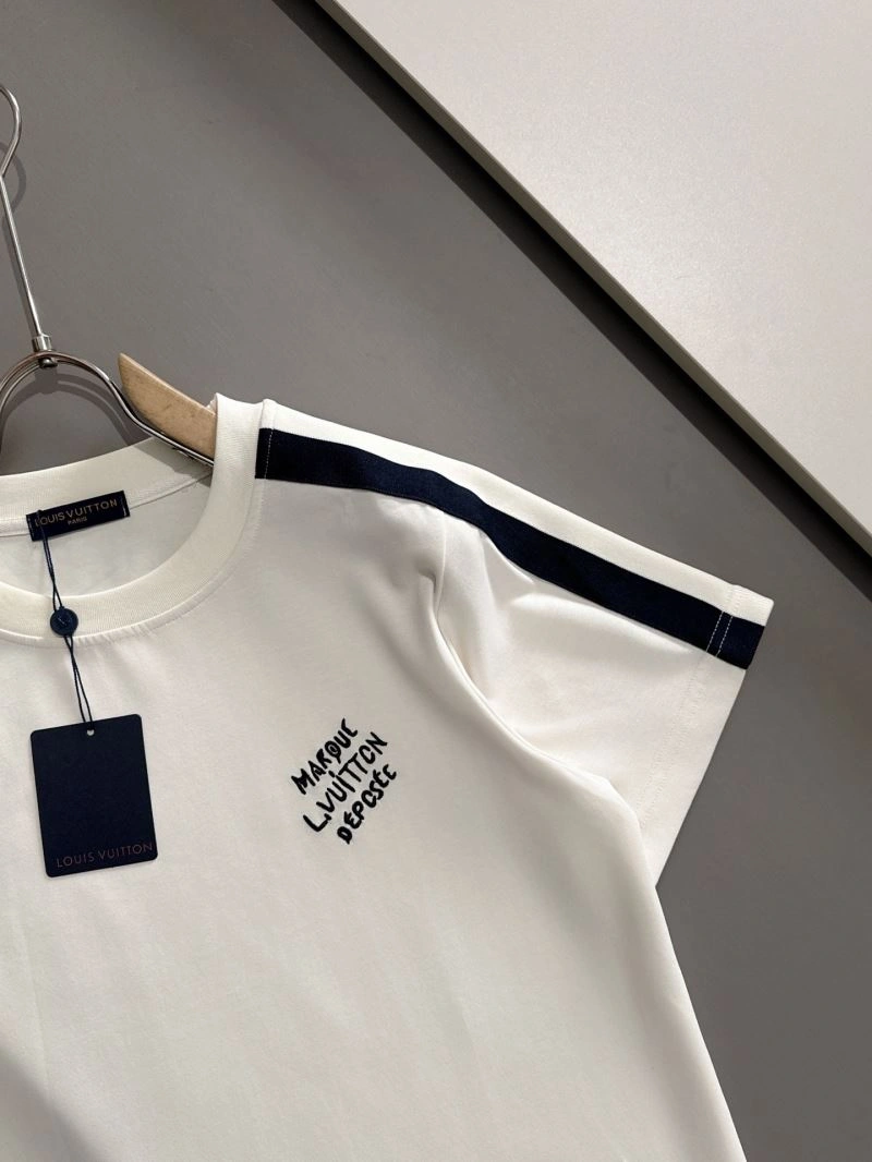 Louis Vuitton Short Suits Trendsetting 136352
