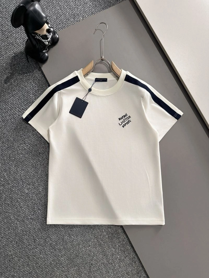 Louis Vuitton Short Suits Trendsetting 136352